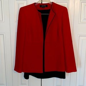 Kasper Women’s Suit - Blazer and Skirt. Size 8 Petite
